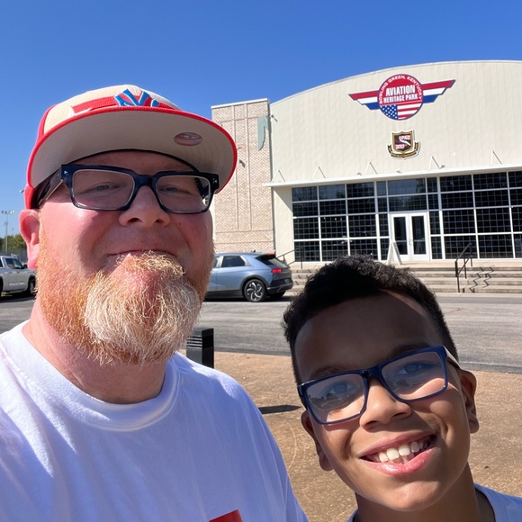 Meet your Posher, Sean - Picture 2 of 2